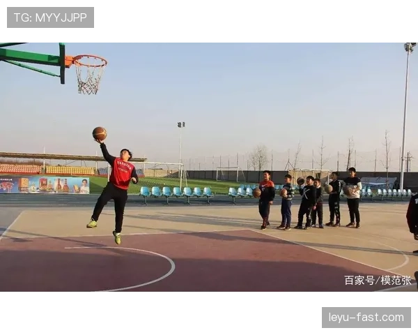 篮球新规解析：三步上篮和投篮动作判定标准有何调整？